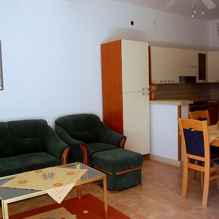 Apartments And Rooms Villa Mir Zaton  Rum bild