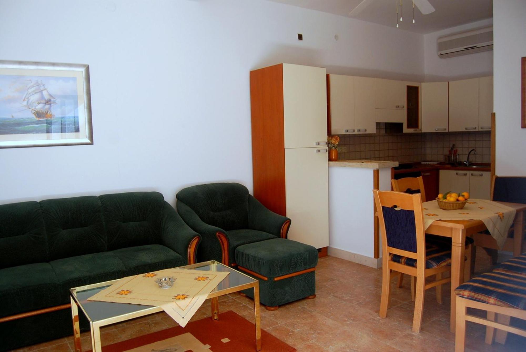 Apartments And Rooms Villa Mir Zaton  Rum bild